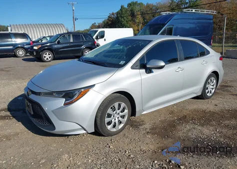 2021 Toyota Corolla Le z USA, uszkodzony, nr VIN 5YFEPMAE2MP260558